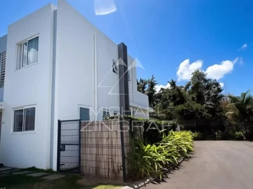 3 Bedroom Townhouse, Duplex