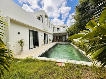 4 Bedroom Villa