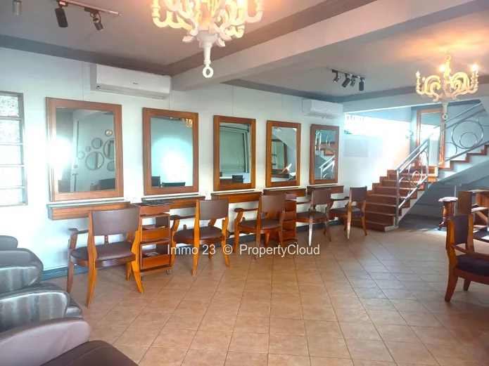 Emplacement commercial - 180m2 - Rose Hill