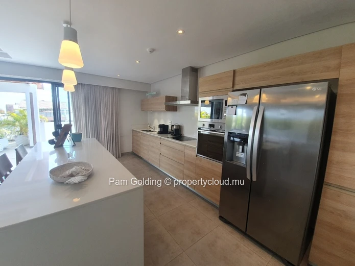 Luxurious 3 Bedroom Penthouse with Jacuzzi | Grand Baie 