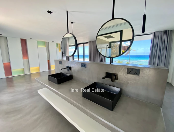 **Luxury Beachfront Penthouse for Sale **  