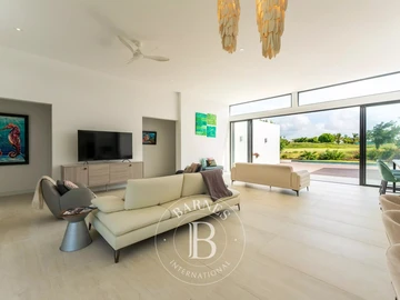 4 Bedroom Villa