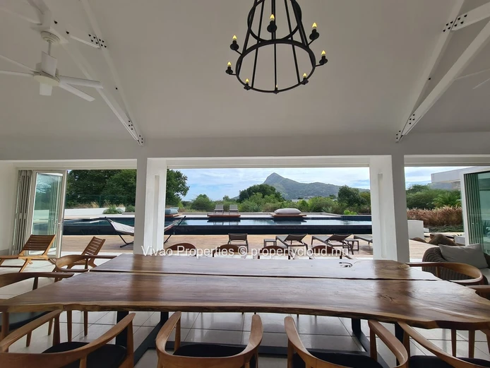 Villa Luxe Côte Ouest - Rs 80M - Piscine Infinie sur Deck - 3+ Chambres - Terrasse Réception - Morcellement Sécurisé
