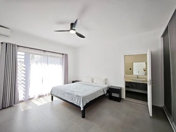 4 Bedroom Villa