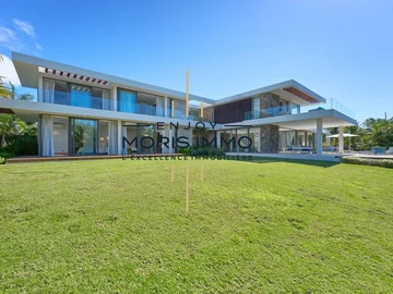 5 Bedroom Villa