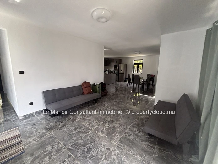 Villa 5 chambres à vendre à Flic en Flac avec jardin