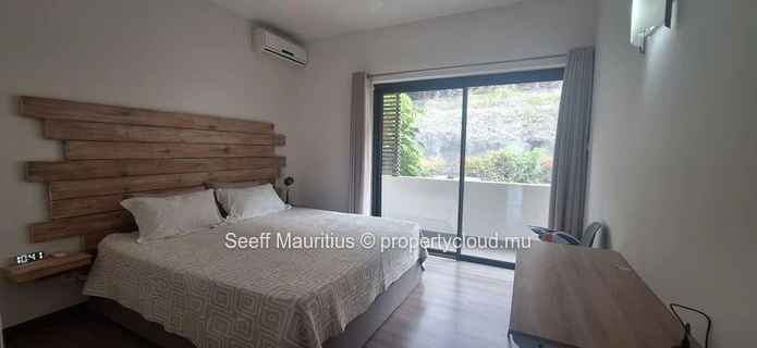 Penthouse en duplex avec vue panoramique sur la mer