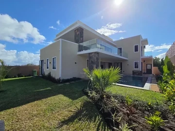 4 Bedroom Villa