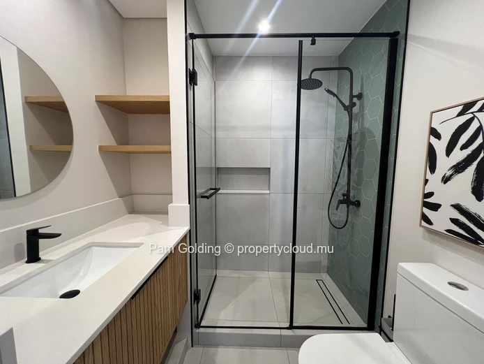 Appartement de 3 Chambres en Bord de Mer avec Piscine Privée à Vendre à l’Île Maurice