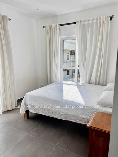 Modern Coastal Living – Newly Renovated 3-Bedroom Apartment in Flic en Flac