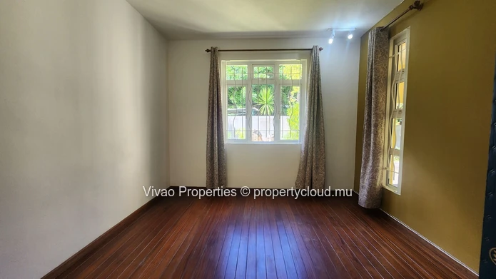 Maison meublée de 5 chambres à louer à Beau Bassin