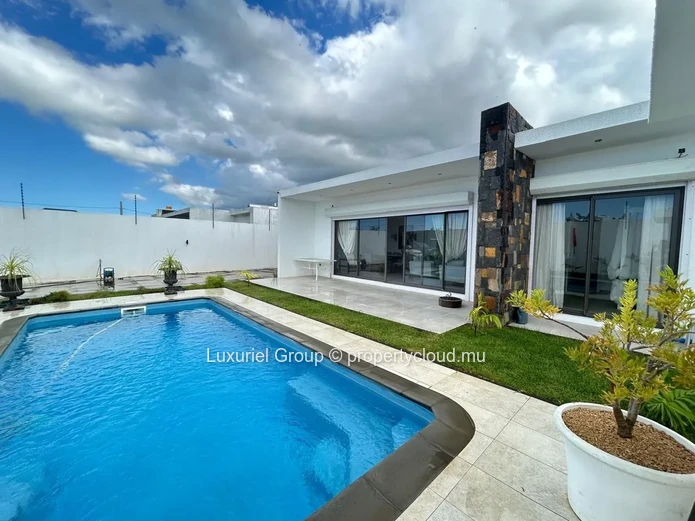 Villa paisible et sécurisée avec piscine au cœur de Grand Baie
