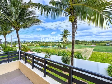 Exceptional Villa Facing Belle Mare Beach