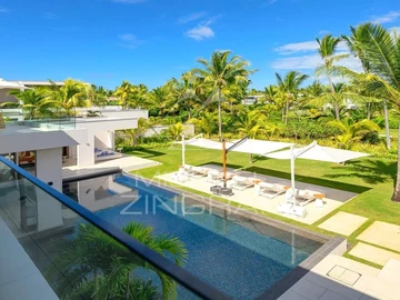 6 Bedroom Villa