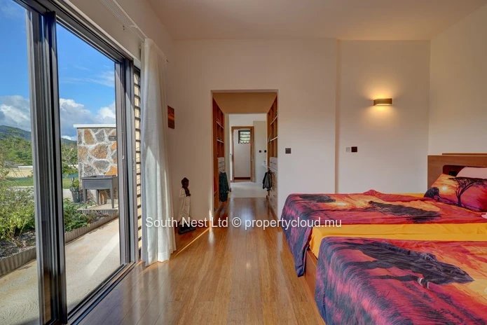Villa familiale exceptionnellement rénovée avec vue panoramique sur les montagnes