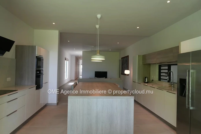 Spacious 4-Bedroom Apartment with Mountain View