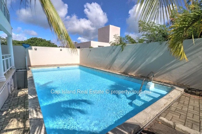À Vendre – Appartement 2 chambres à la Résidence La Plage, Calodyne (à seulement 3 minutes de la plage)