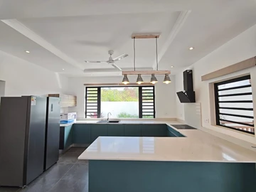 5 Bedroom Villa