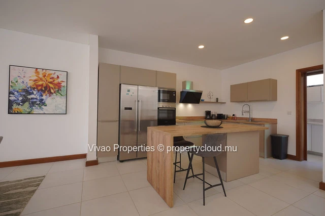 Superbe appartement de 3 chambres à Pointe aux Canonniers avec piscine commune et prestations haut de gamme – 650 000 €