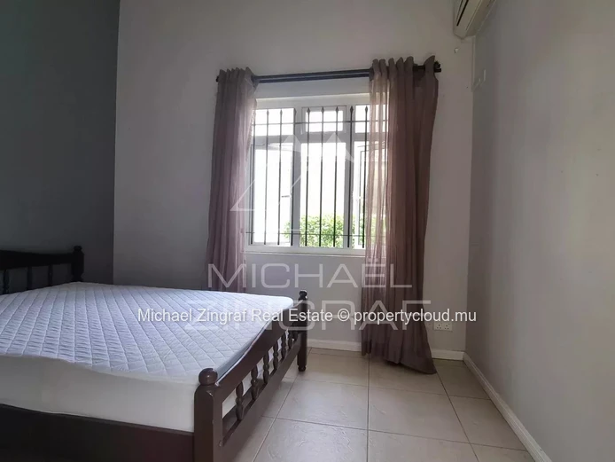 Elegant 4-Bedroom Villa with Pool in Black River
