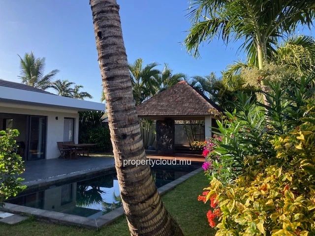 A vendre magnifique villa dans une residence accessible aux etrangers à Pereybere.
