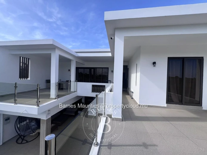 BELLE MARE -Lake View - 4 bedrooms