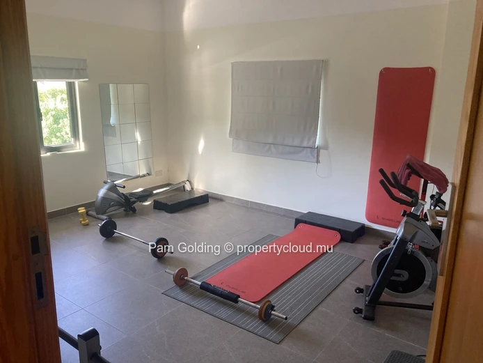 4 Bedroom Villa in Matala Lifestyle Estate, Black River - Infinity Pool & Mountain Surroundings