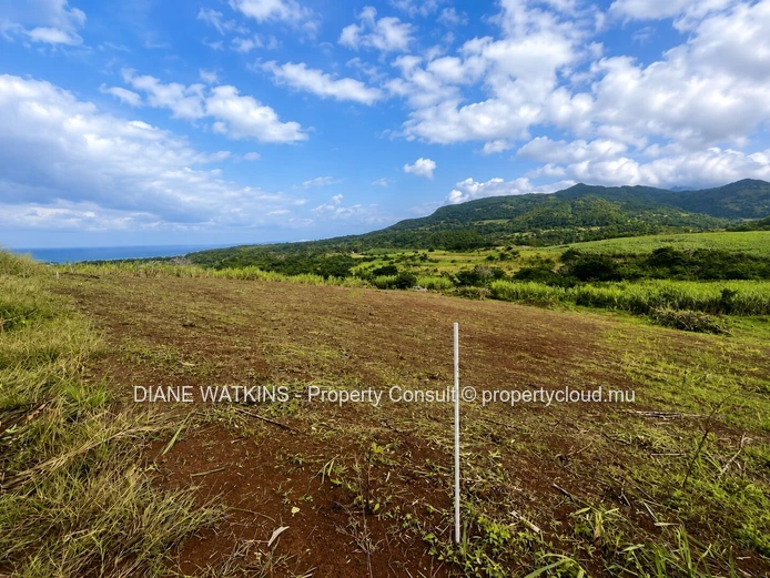 FOR SALE | 2,575 m² agricultural land in Baie du Cap with sea and mountain views