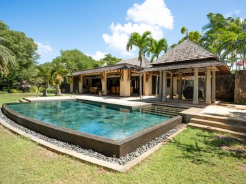 5 Bedroom Villa
