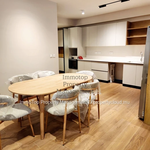 À LOUER Appartement 3 Chambres Tout Neuf et Entièrement Meublé Bagatelle Les Résidences – Morcellement Sécurisé