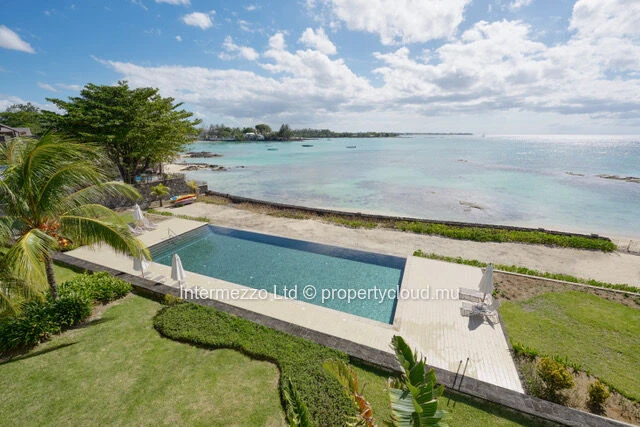Penthouse 3 chambres en suite front de mer à Péreybère – Vue océan & Coin de Mire
