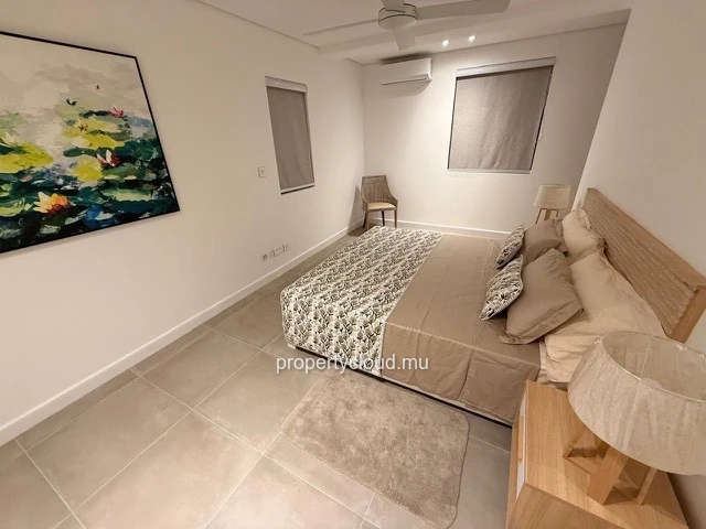For sale: 3-bedroom duplex apartment with en suite rooms, ground floor, furnished, accessible to foreigners in Pointe...