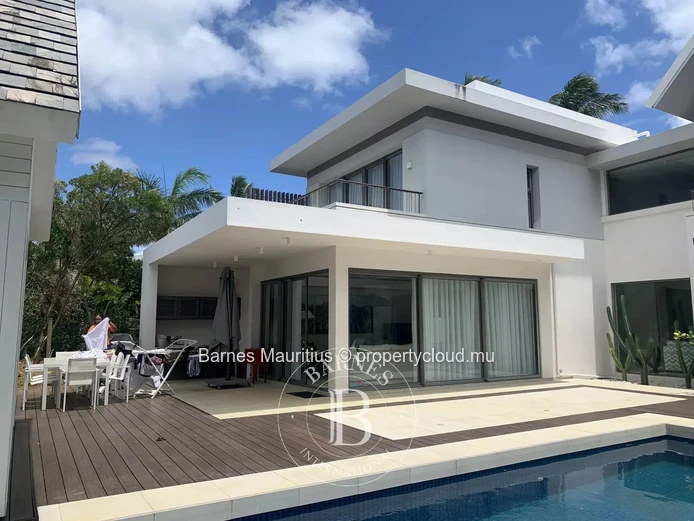 MONT CHOISY – Luxury Contemporary Villa – 4 Bedrooms