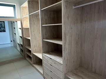 Charming Villa for Sale – Pereybere Modern Comfort | Private Pool | Peaceful Setting