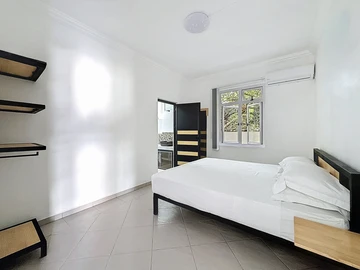 6 Bedroom House