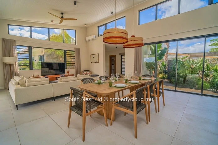Prestige 4 bed Contemporary Villa – West Coast Living in the Heights of Tamarin
