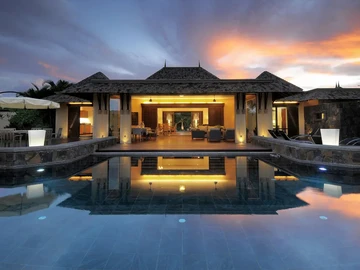 5 Bedroom Villa