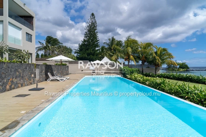 3-Bedroom Apartment | Beachfront & Sea View | Swimming Pool | Pointe Aux Biches