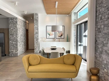 4 Bedroom Villa