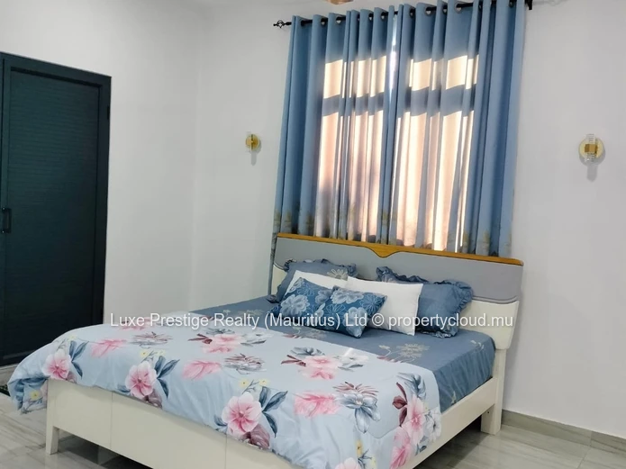 5-Bedroom Villa for Rent in Grand Baie | Private Swimming Pool, 2 Kitchens, 2 Living Areas & Covered Parking