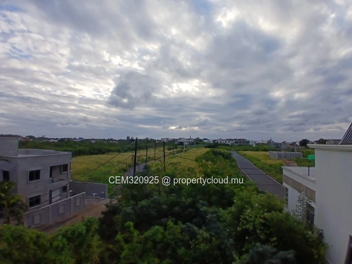 2 Bedrooms Furnished Apartment for Rent – Mont Choisy