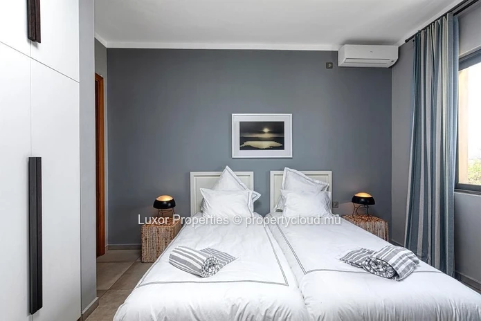  Penthouse / Appartement à Vendre – Royal Park, Balaclava  Rs (Négociable)