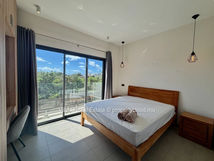 Close to the beach and amenities, beautiful spacious and bright apartment, on the first floor; 3 bedrooms, including ...