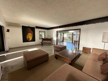 4 Bedroom Villa