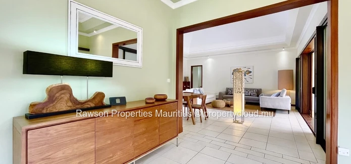 4 Bedroom Villa For Sale in Tamarin