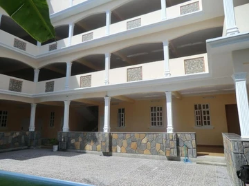 Villa de 21 Chambres