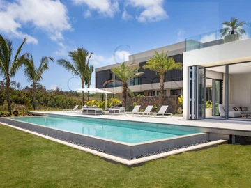 4 Bedroom Villa