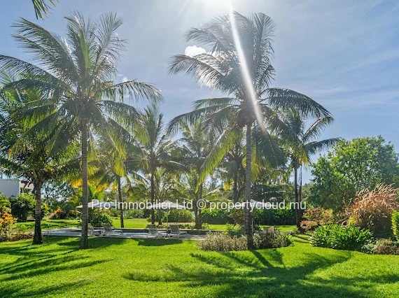 Stunning Furnished Beachfront Townhouse for Sale in Calodyne.