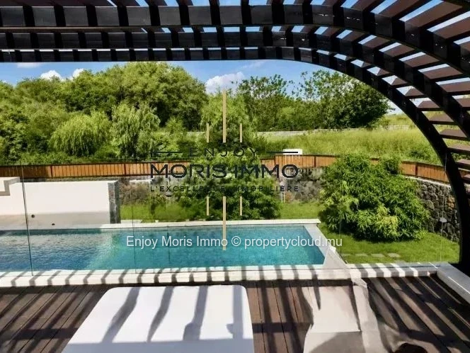 Long-term Rental Villa in Mon Choisy - 5 Minutes Walk from the Beach