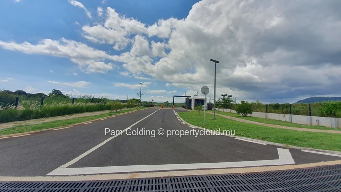 Serviced Plots for Sale in Magenta Parkside, Flic en Flac – Gated Estate with Stunning Views.